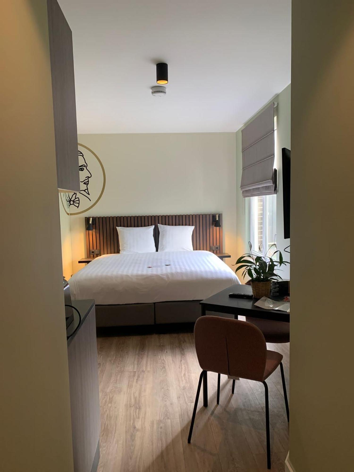 Alex Hotel