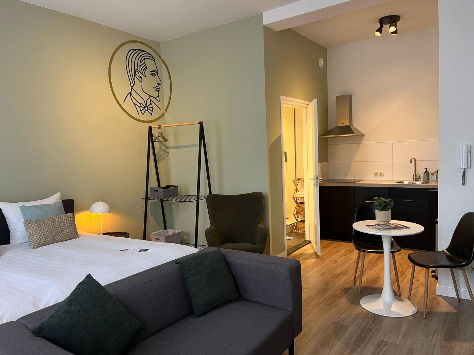 Hotel Alex